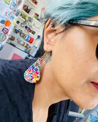 Honeyed’ teardrop clay earrings