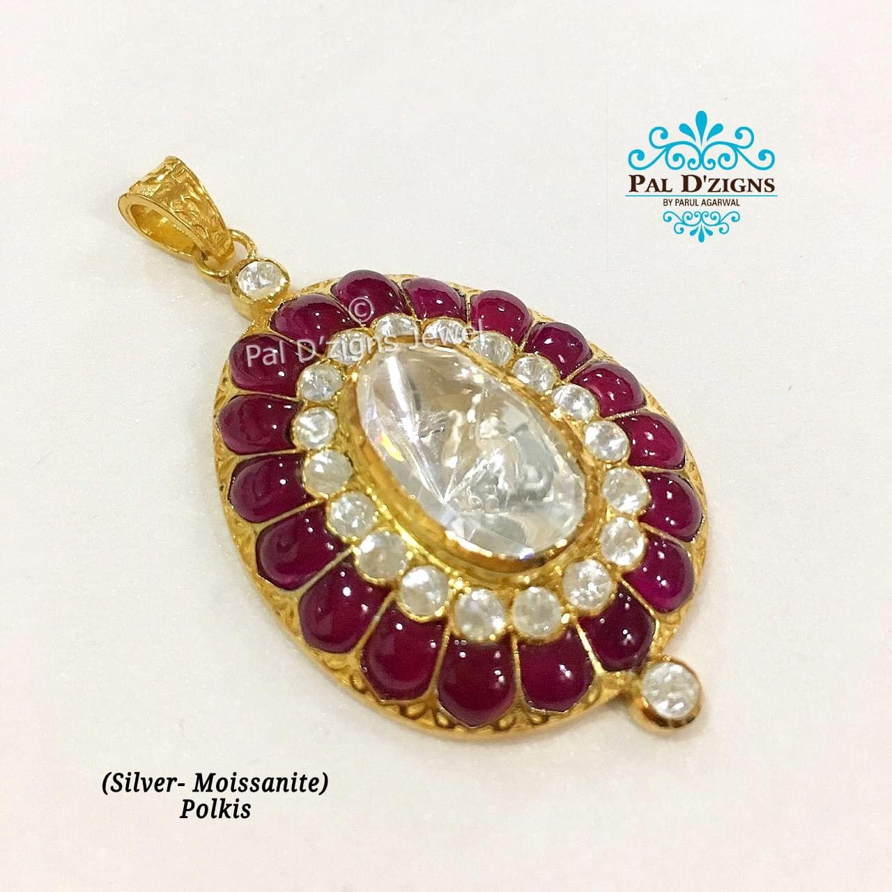 Viraaj Pendant in Moissanite Polki