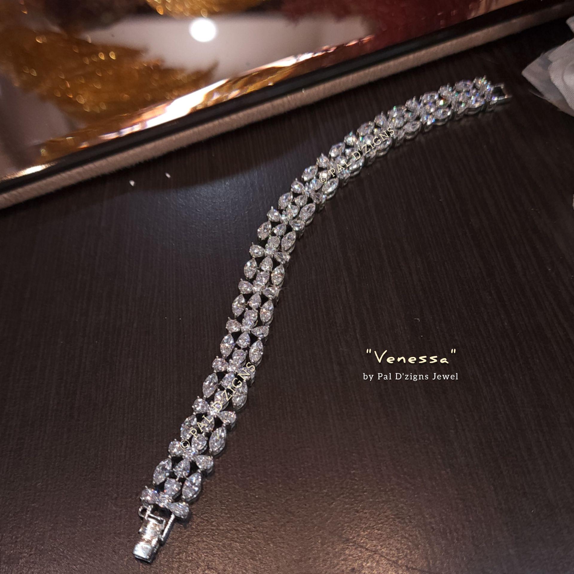 Venessa Swarovski Cocktail Bracelet