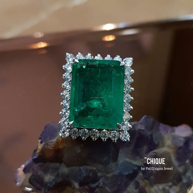 Chique Swarovski Ring