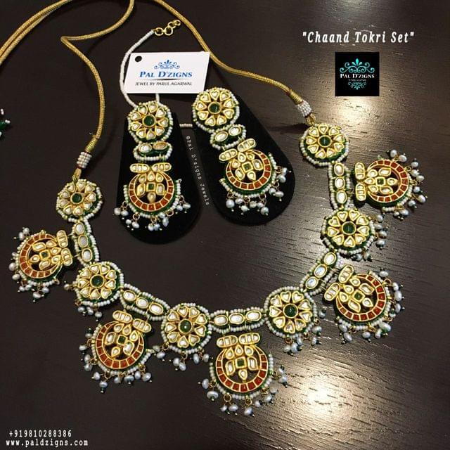Chaand Tokri necklace Set