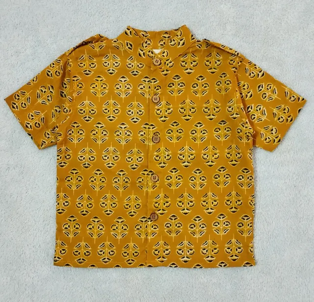 Half Sleeve Cotton Shirt With Leaf Prints - Yellow