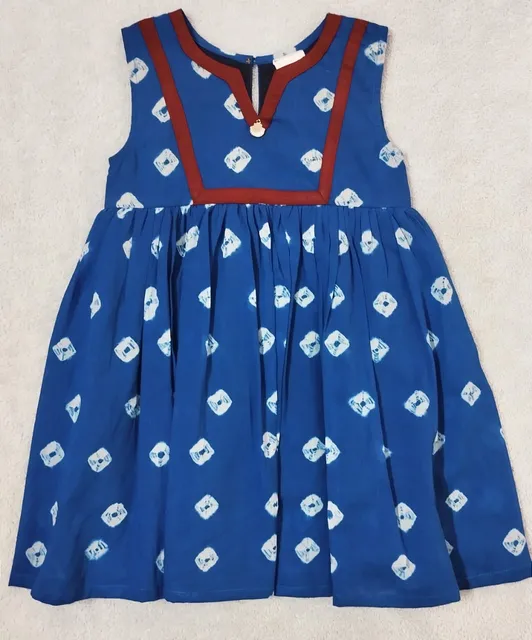 Sleeveless Dress With Shibori Bandhini Print - Blue