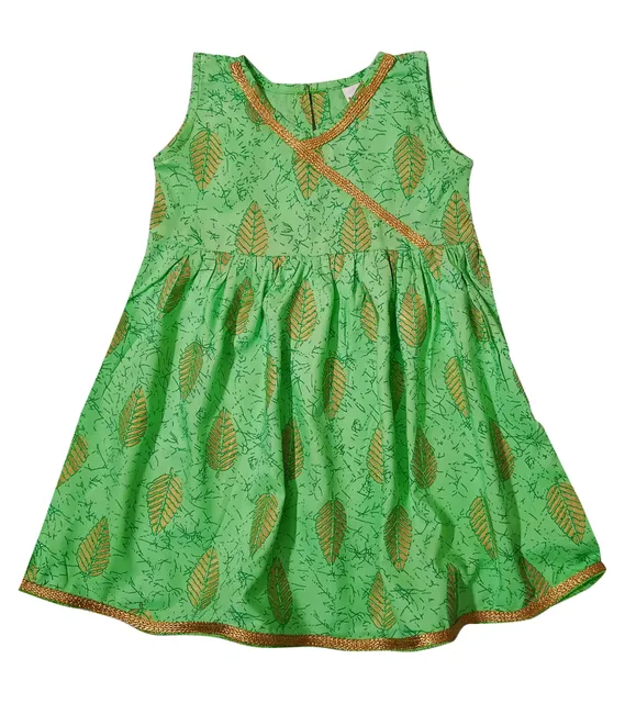 Snowflakes Foil Printed Dress With Leaf Prints - Green