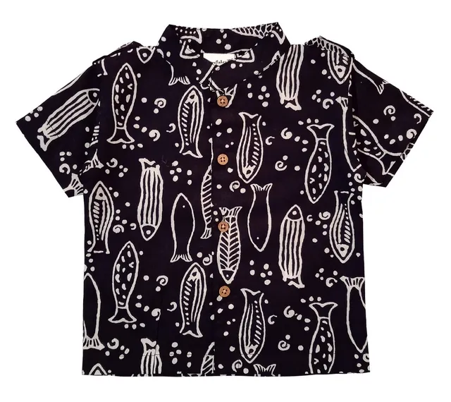 Snowflakes Boys Half Sleeve Shirt With Fish Prints - Black