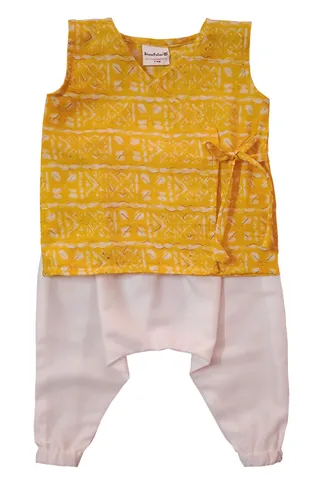 Snowflakes Unisex Infant Jabla Top With Leaf Print And Harem Pant Set-Yellow