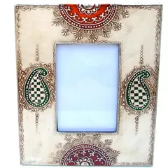 Painted & embossed wooden photo frame "Paisley on beige" pf25