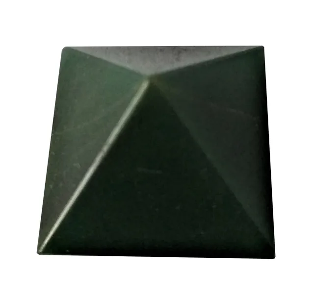Green Aventurine Gemstone Pyramid: Hand Polished Natural Healing Rock for Positive Energy (11504)