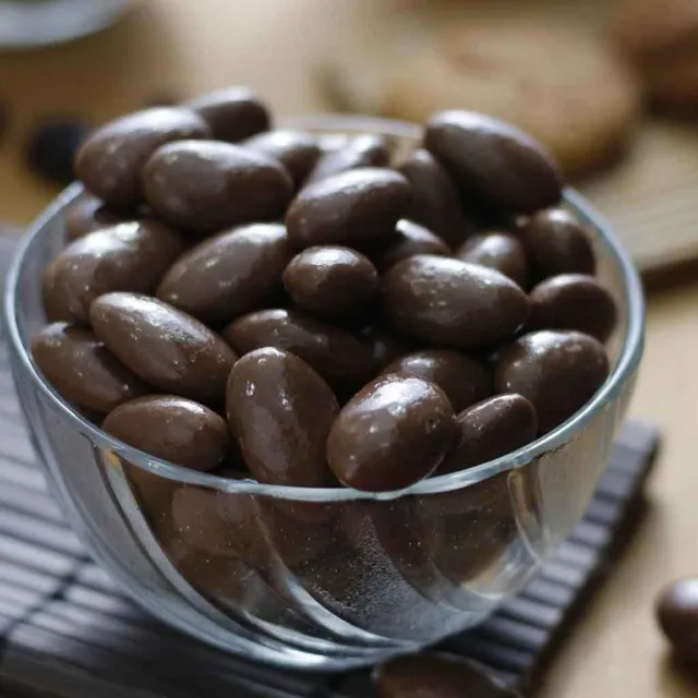 Premium Chocolate Almonds