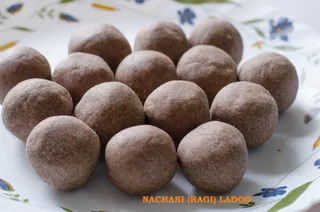 Premium Nachni (Ragi) Laddu