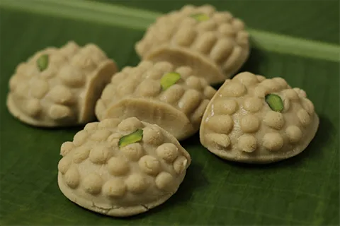 Nolen Gurer Aata Sandesh (Kadapak) | Bengali Sweets