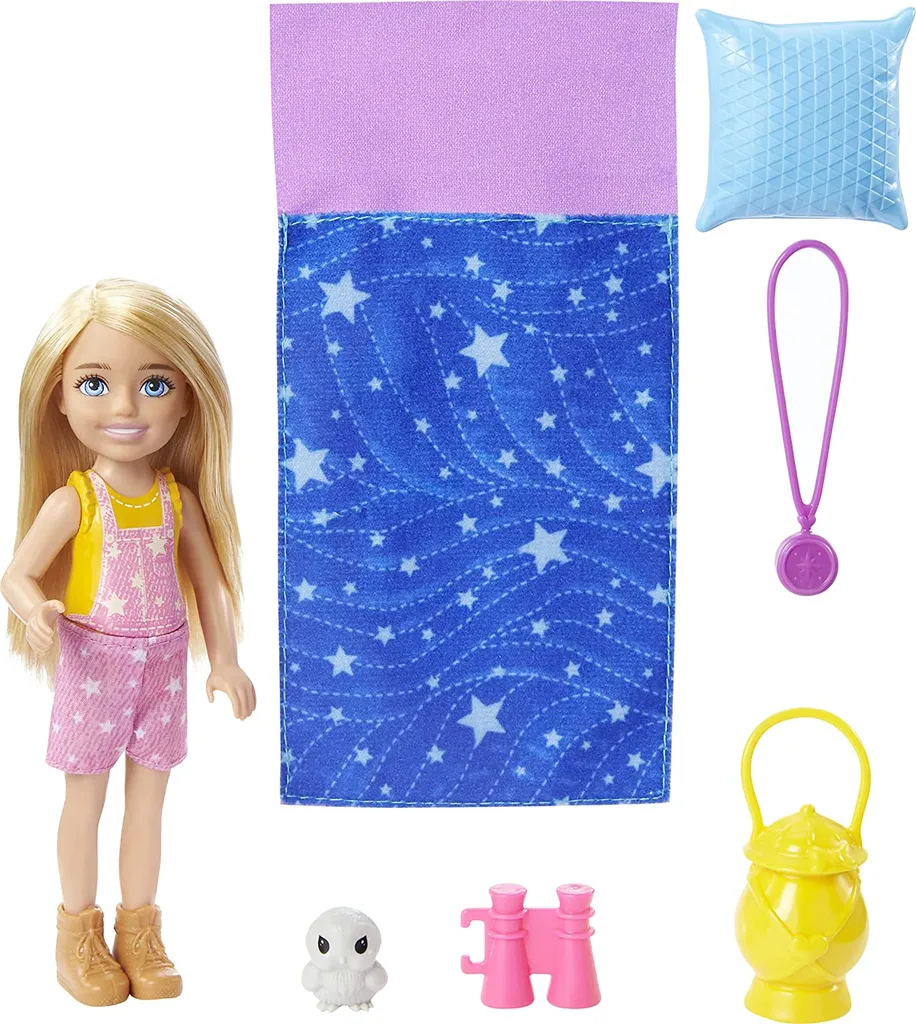 Barbie It Takes Two Camping Playset with Chelsea™ Doll (6 in, Blonde), Pet Owl, Sleeping Bag, Binoculars & Camping Accessories, Gift for Ages 3 and up