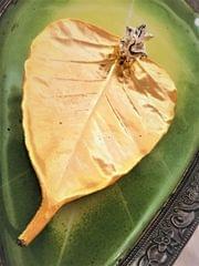 Decorative Pan / Leaf Shape Plate With  Ganpati Ji | Home Décor | Multipurpose Use | Decorative Leaf Tray Plate for Home Decor Snack Serving Decorative Tray for Home Kitchen Table Decor Platter