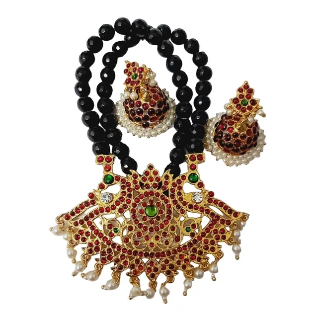 Kalainayam by Aarthi - Kemp Pendant Set with Black Agate Beads