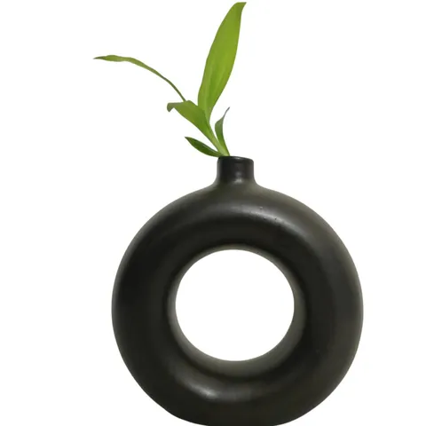 Clay it - Black ring vase