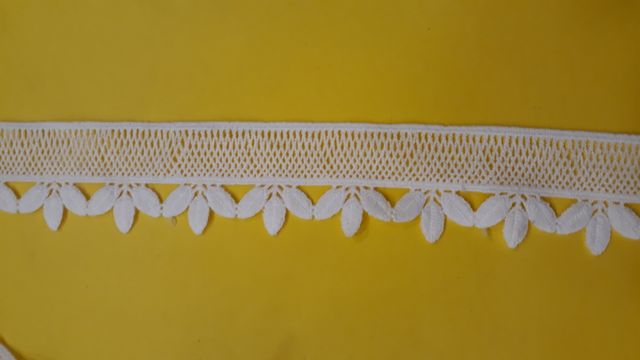 Three leaf scion cute and attractive trendy and comfort-casual look designer simplistic elegance feel gleeful and calm style Lace