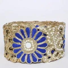 Sooryakanthi floral majesticity pearl and mirror cut-work border