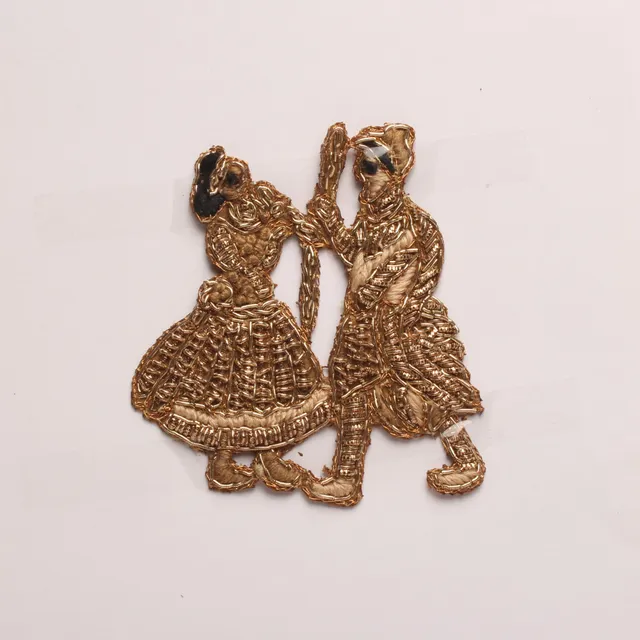 Dancing pair human figurines Folklore-fine ZariZardosi unique patch