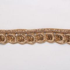 Striking grand shell-shape lace