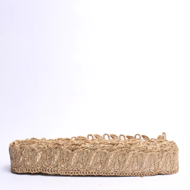 Nature-inspired prime elements lace/Lace-border/Zari-lace/Leaf-lace