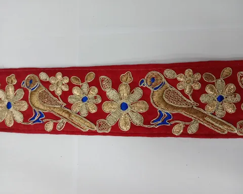 Marron  Embroidered Border