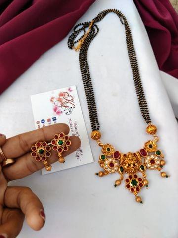 Lakshmi black beads with earrings