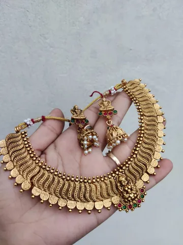 Temple matte necklace