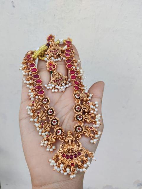 Pink guttapusulu necklace