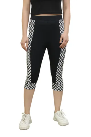Check Printed 3/4th Black Tights