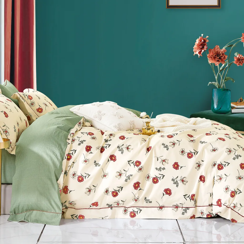 6-Piece King Size Cotton Comforter Set Reversible Pattern, Cream /Red