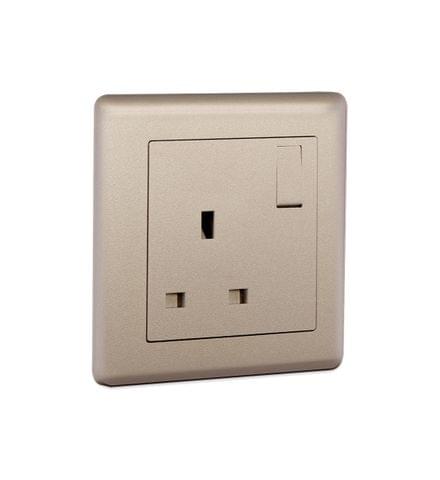 سويتش سوكت مفرد ذهبي 13 امبير -مقاس 3*3