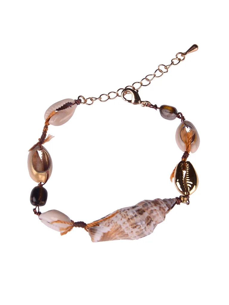 Handmade Shell Bracelet in Brown color - S31107