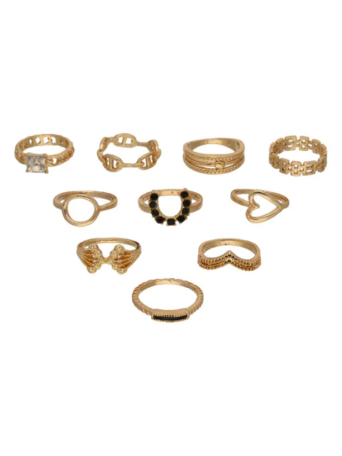 Finger Ring in Gold finish - CNB17051