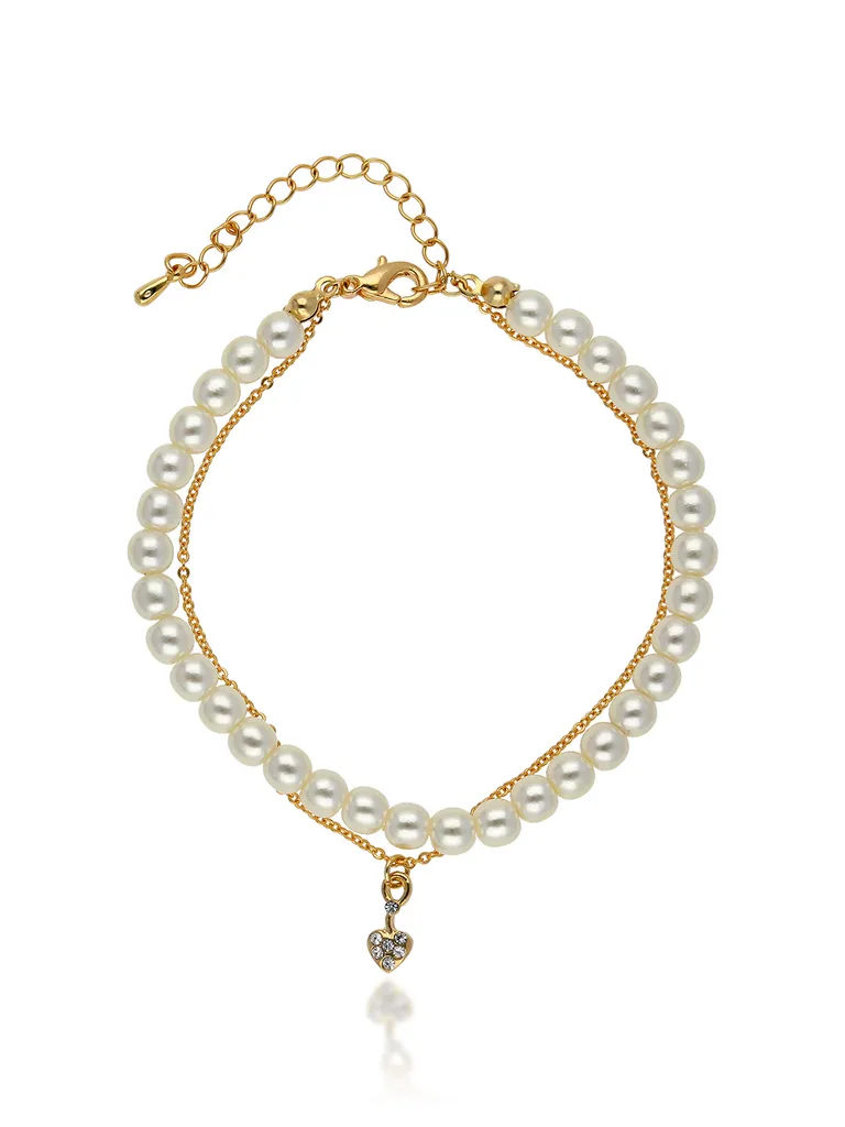 Pearls Loose / Link Bracelet in Gold finish - CNB25477