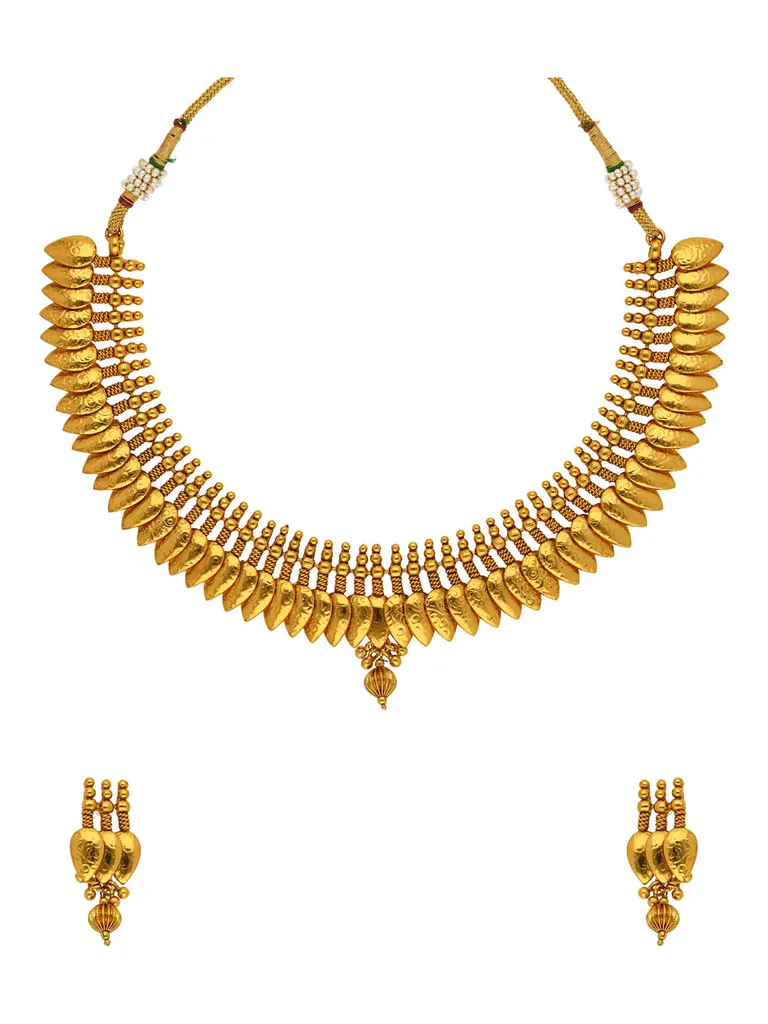 Antique Necklace Set in Gold finish - AMN130