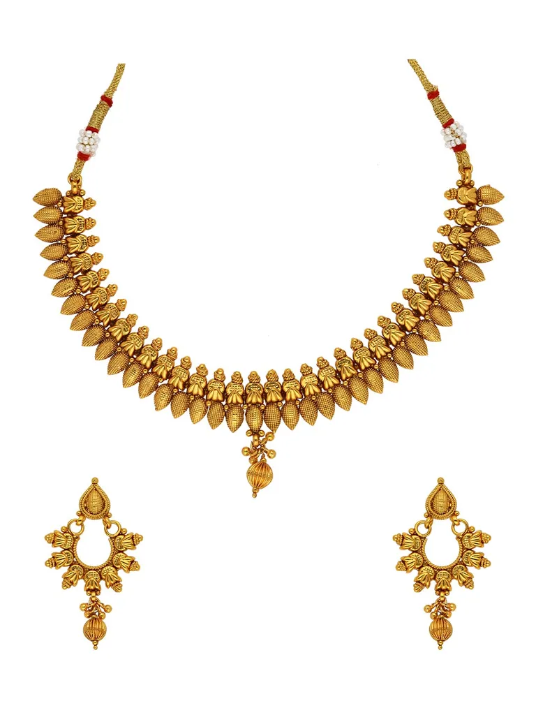 Antique Necklace Set in Gold finish - AMN133