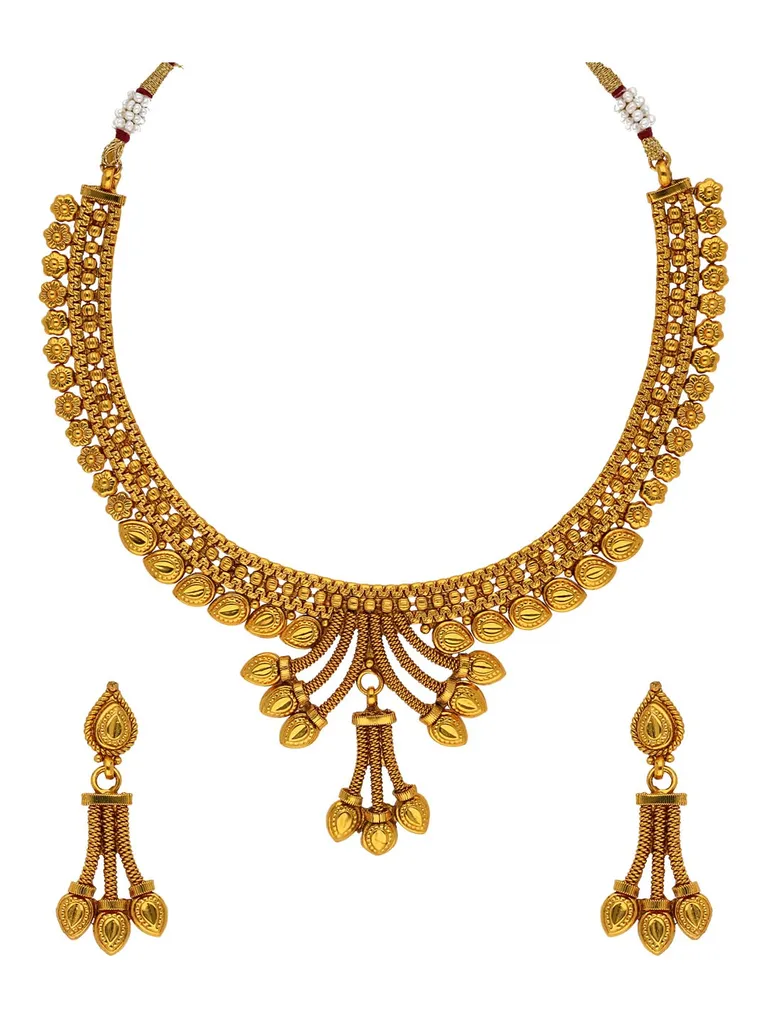 Antique Necklace Set in Gold finish - AMN145
