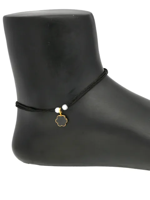 Western Loose Anklet in Gold finish - CNB32365
