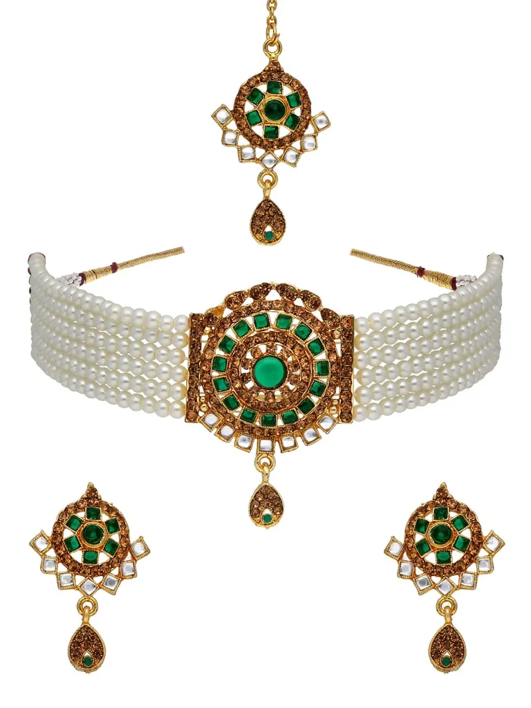 Traditional Choker Necklace Set in Gold finish - CNB32616