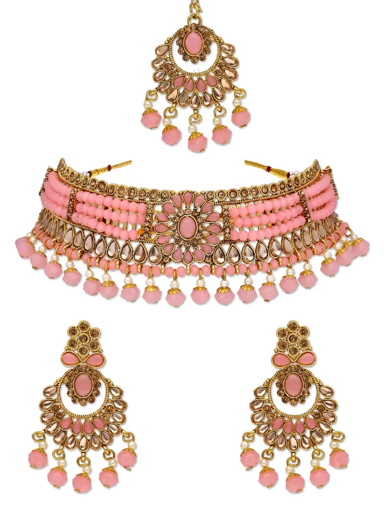 Traditional Choker Necklace Set in Gold finish - AVM956