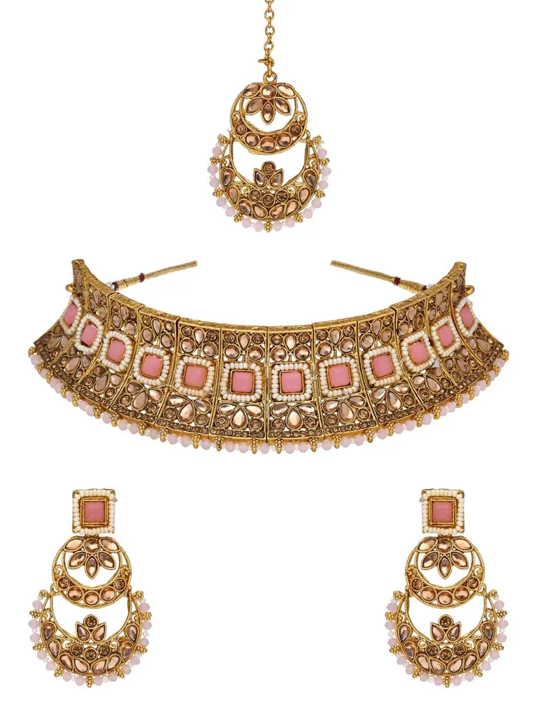 Traditional Choker Necklace Set in Gold finish - AVM649