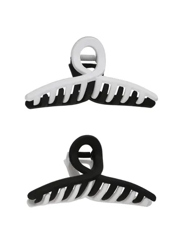 Plain Butterfly Clip in Black & White color - CNB34922