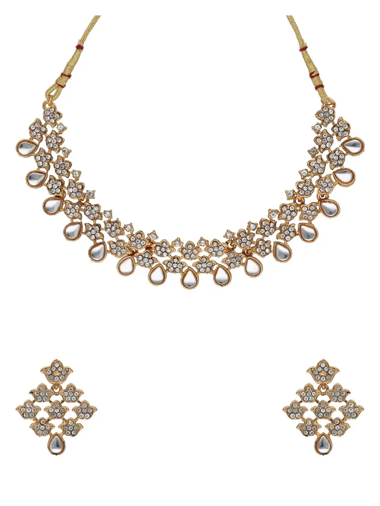 Traditional Necklace Set in Gold finish - KOT70