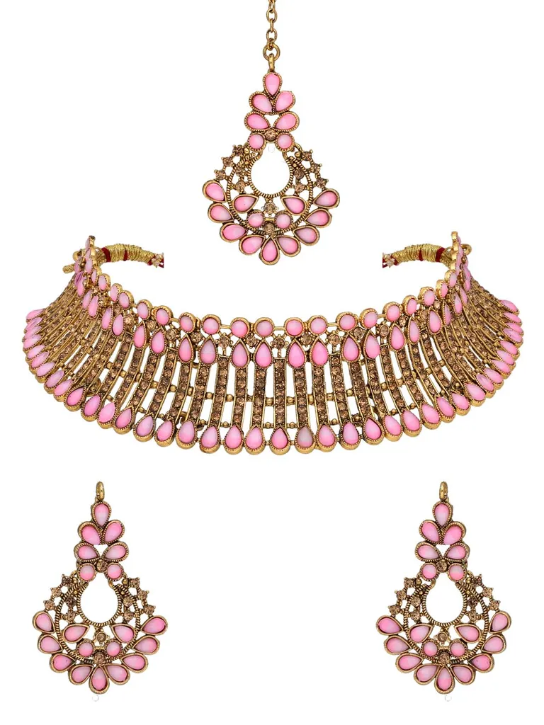 Traditional Choker Necklace Set in Gold finish - AVM158