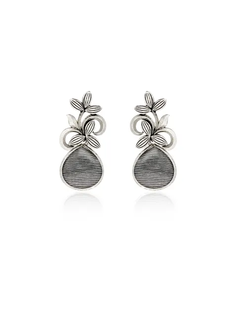 Dangler Earrings in Oxidised Silver finish - SHA3588BL