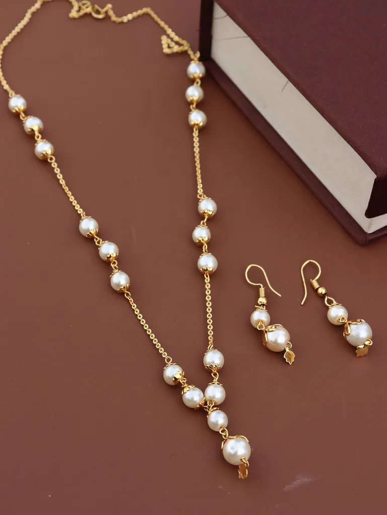 Western Necklace Set in Gold finish - M654