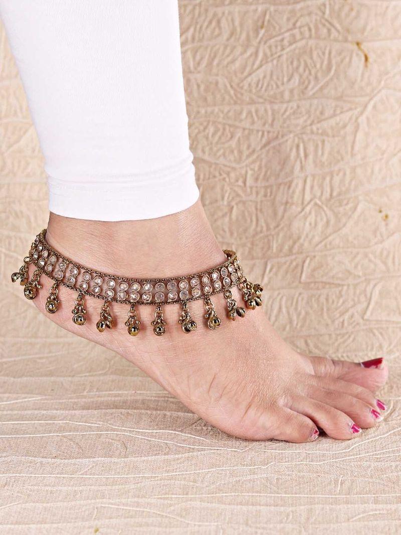 Traditional Payal With Cz Stone - CNB1337