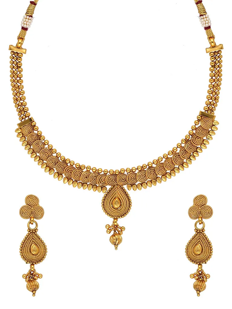 Antique Necklace Set in Gold finish - AMN584