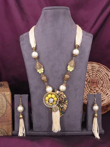 Western Long Necklace Set in Gold finish - 622
