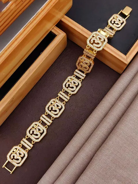Traditional Loose / Link Bracelet in Gold finish - B0544